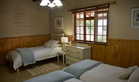 Self-catering Farm Stay: Bedroom 2 with 3 single beds
