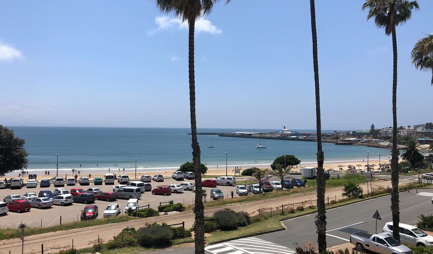 Santos Beach Flat 29 boasts with amazing views and is situated on the beach front in Mossel Bay, Western Cape, South Africa