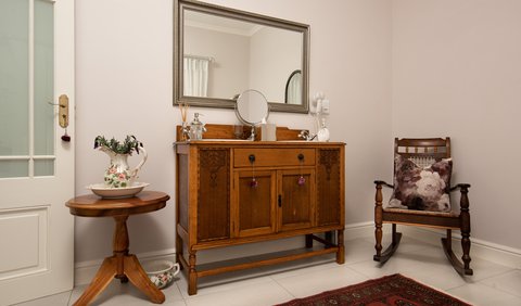 Louise Room photo 36