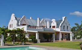 Lombard Villa image