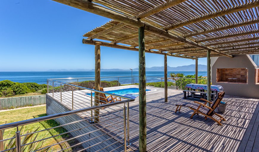 Welcome to Whale Sea Cottage in Gansbaai, Western Cape, South Africa