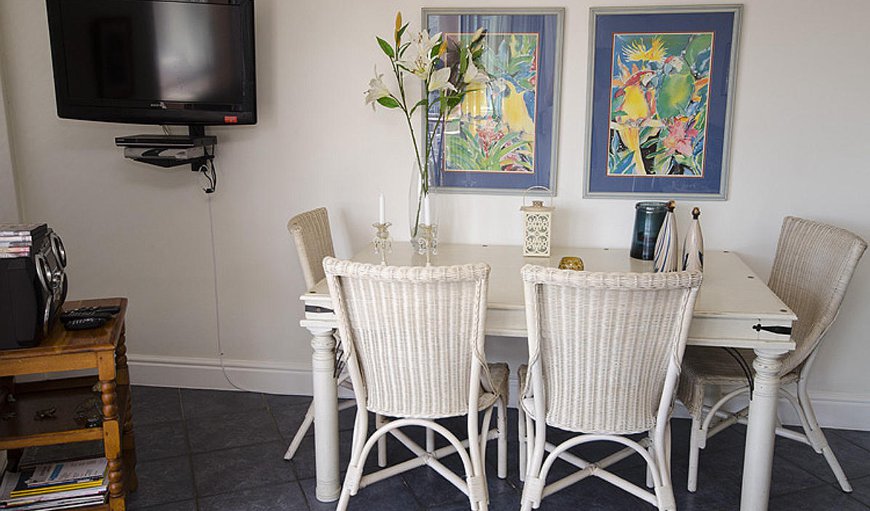 One Bedroom Apartment: Dining area