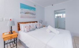 Struisbaai Holiday Rentals - Aloha House image