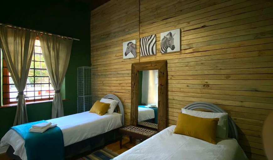 Twin Room: Twin room with single beds