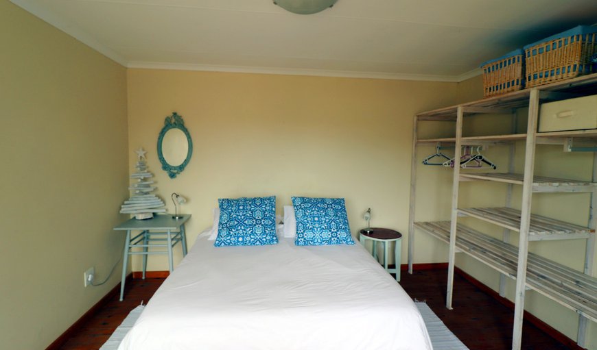 17 on 6 in Arniston: Bedroom with double bed