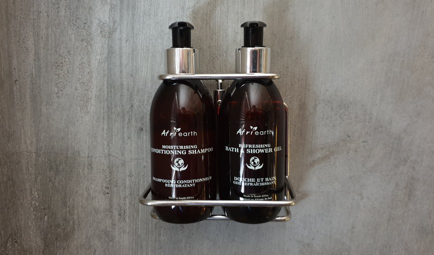 Afriearth Products are 100% natural, biodegradable & chemical-free. The bathroom is equipped with Liquid Hand Soap and Hand & Body Lotion. Afriearth Products are 100% natural, biodegradable & chemical-free. The bathroom is equipped with Liquid Hand Soap and Hand & Body Lotion.