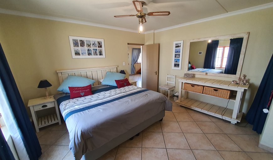 Kruger House: Main bedroom