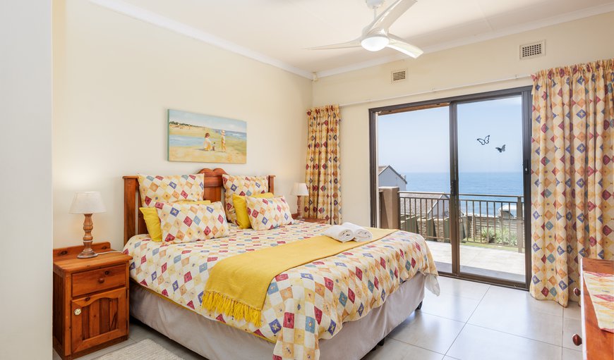 Siloam Holiday Home: Main Bedroom with Sea-View