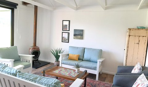 Bosbessie Farm Cottage - 8 sleeper: Living area