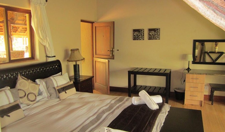 Mingwe Private Game Lodge: There are 4 en-suite bedrooms, each containing a king size bed