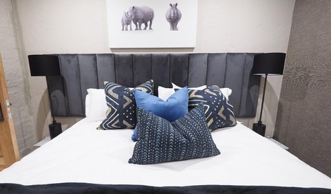 Rhino Room: Bed