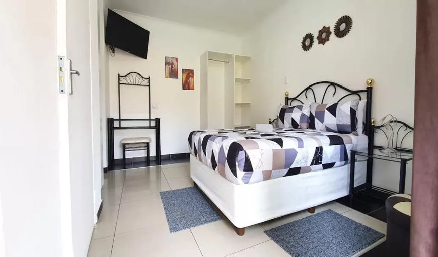 Self-catering En-suite Executive Deluxe: Superior Double Rooms