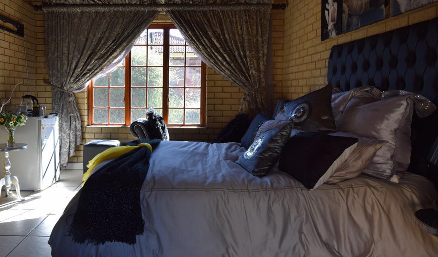Standard Double Room 2: Standard Double Room 2 - Bedroom