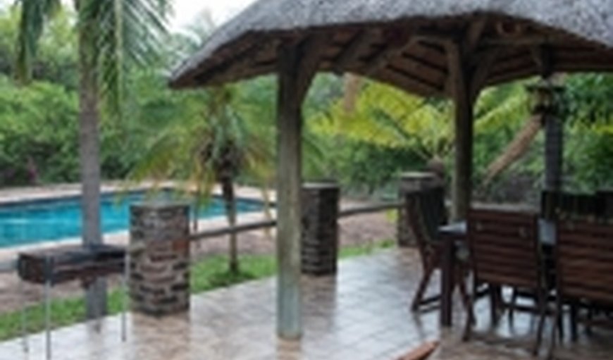 Tamboti 5-Standard Family Self Catering: Unit 5 lapa and view