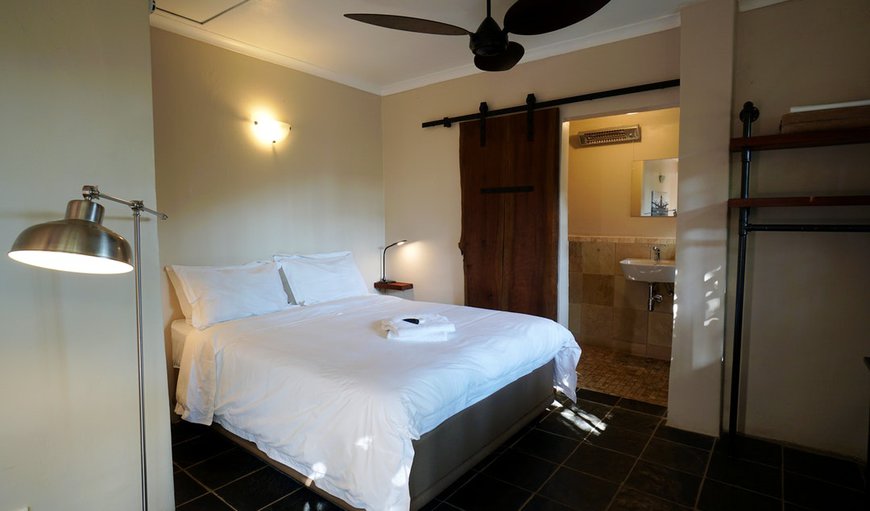 Villa La Mercy Guest Suite: Bedroom with Queen Size Bed