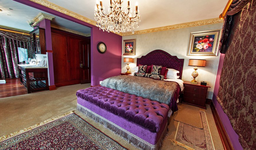 Suite 2 Purple Grande: Bed
