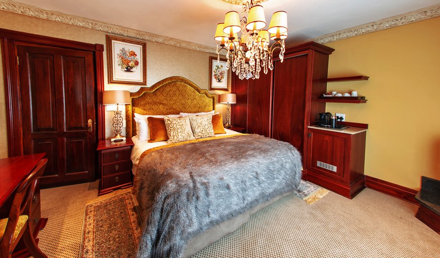 Suite 1 Gold: Bed