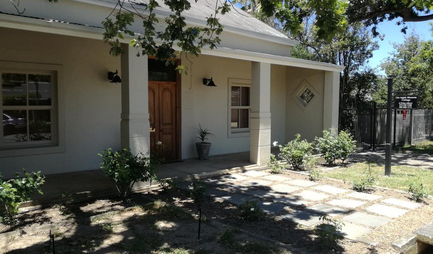 Welcome to The Apple Blossom Cottage in Villiersdorp, Western Cape, South Africa