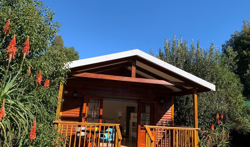 Otter Trail Cottage: Otter Trail Cottage - This cottage sleeps 2-4 guests