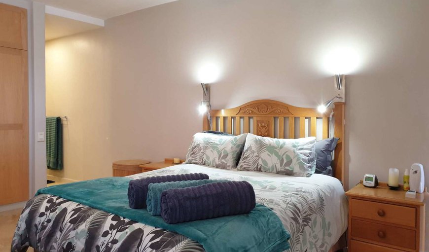 24 Gordonia: Master bedroom with en-suite bathroom and private balcony