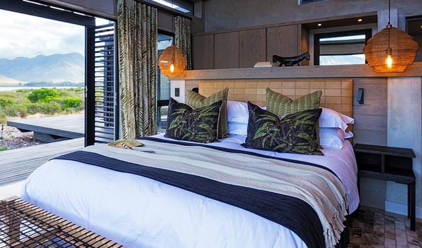 The house consists of 4 en-suite bedrooms, each with an extra large King size bed that can be converted into twin single beds The house consists of 4 en-suite bedrooms, each with an extra large King size bed that can be converted into twin single beds