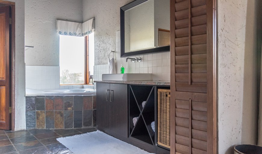 Rhino Lodge: En-Suite Bathroom