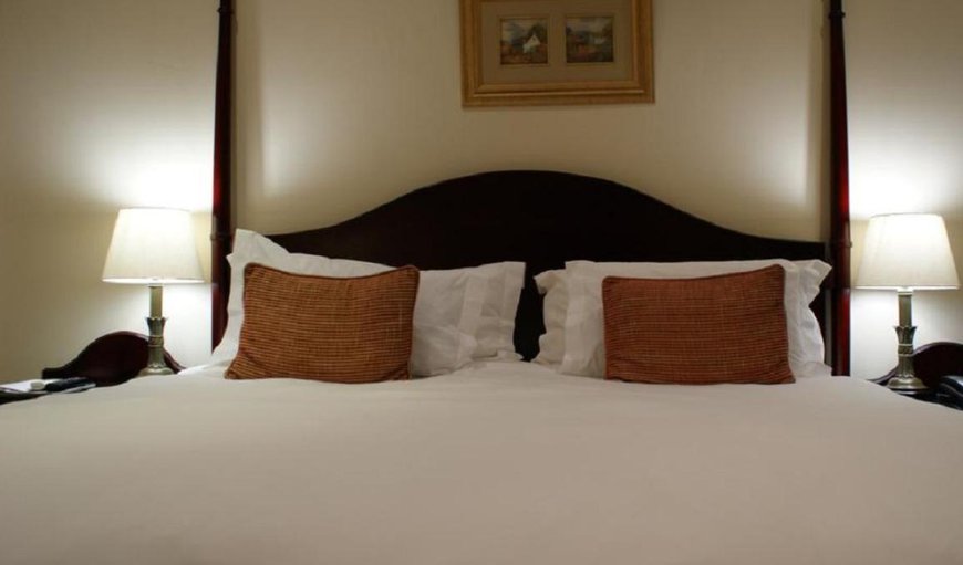 Luxury Rooms: Luxury Rooms - Each room is furnished with a king size bed that can be converted into two twin beds