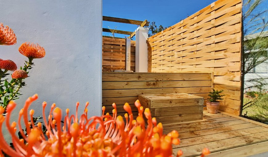 Couples Cottage: wood-fired hot tub