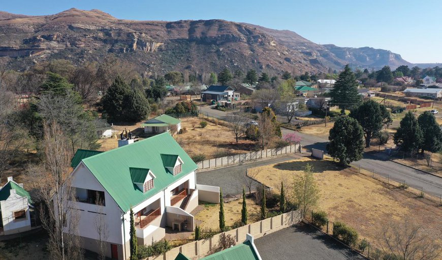 The Clarens Place is conveniently located within walking distance from pubs, shops, restaurants, and the village square