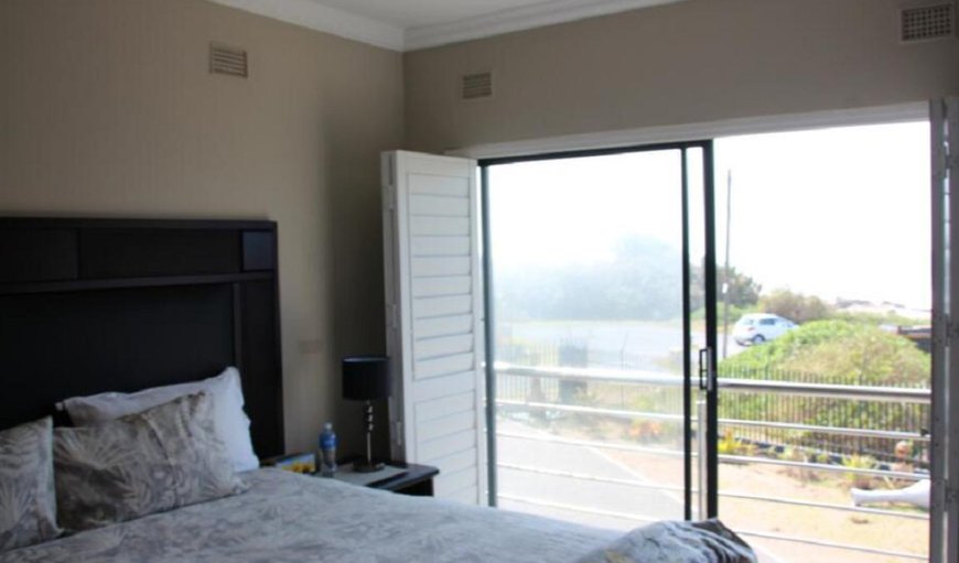 Three of the bedrooms each contain a king size bed, of which two are extra length, and the fourth bedroom has a queen size bed Three of the bedrooms each contain a king size bed, of which two are extra length, and the fourth bedroom has a queen size bed