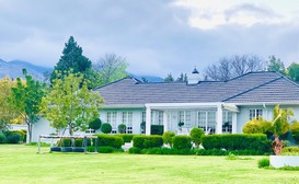 L'Bloom Country House, Loubser Landgoed De Oude Drostdy farm image