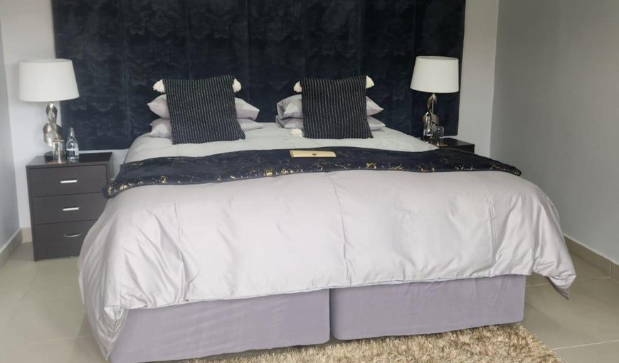 The Stables - Noble Tune: Bed