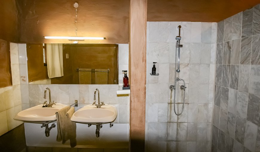 Family Rooms: Family Rooms - Bathroom