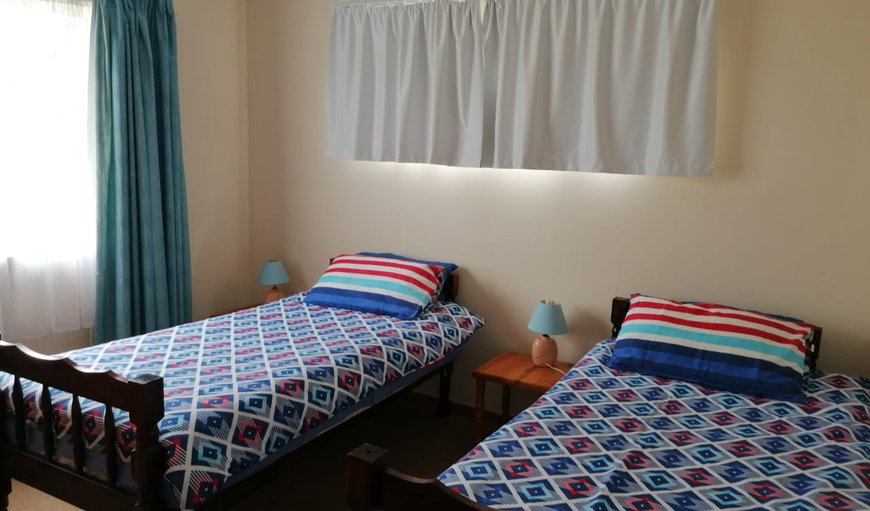 Boknes Rest: Bedroom with 2 single beds