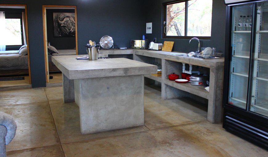 Blouwildebees Uitsig - The kitchen is equipped with equipped with a double fridge, freezer, microwave, kettle and toaster Blouwildebees Uitsig - The kitchen is equipped with equipped with a double fridge, freezer, microwave, kettle and toaster