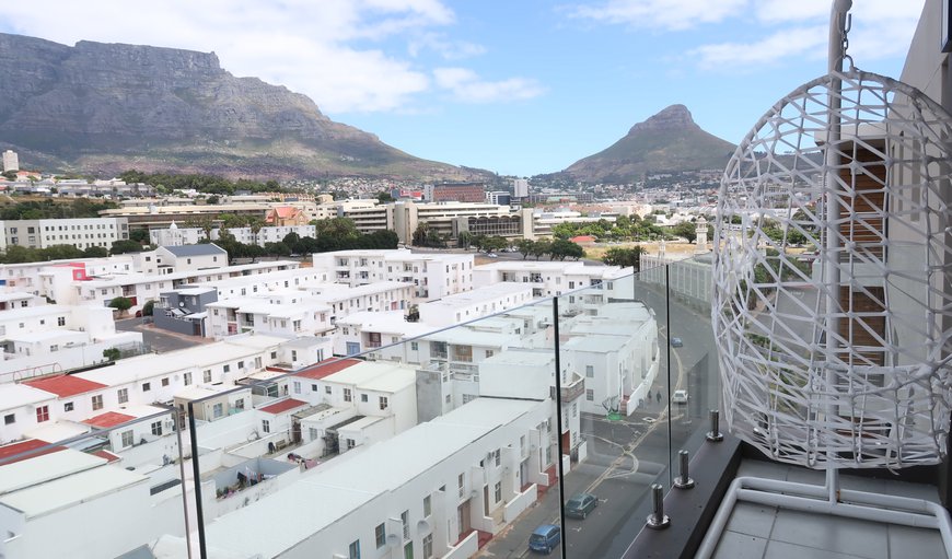 Welcome to City Bowl Top Floor with Table Mountain view in Zonnebloem, Cape Town, Western Cape, South Africa