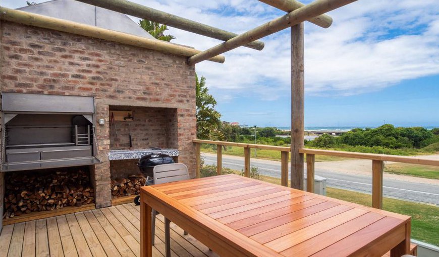 Milkwood: Milkwood Suite - This unit features a deck with a built-in stainless-steel braai