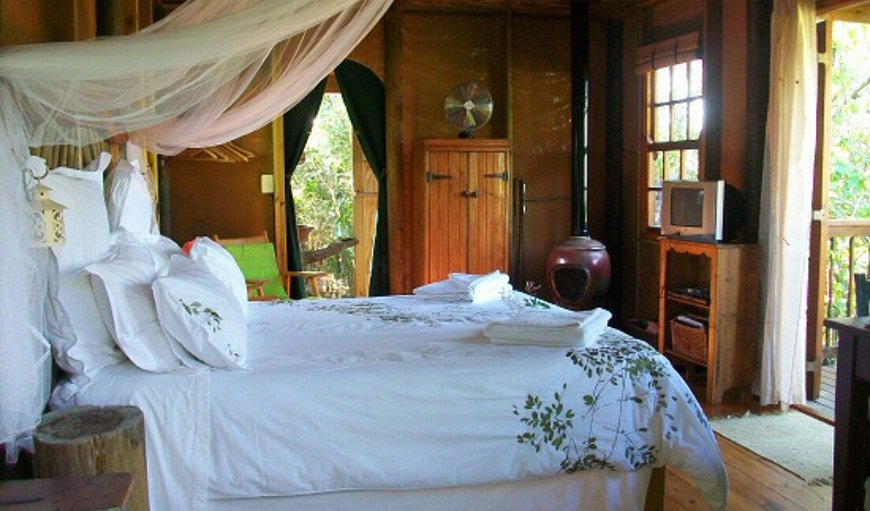 Forest Moon Cottage: Forest Moon - Bedroom