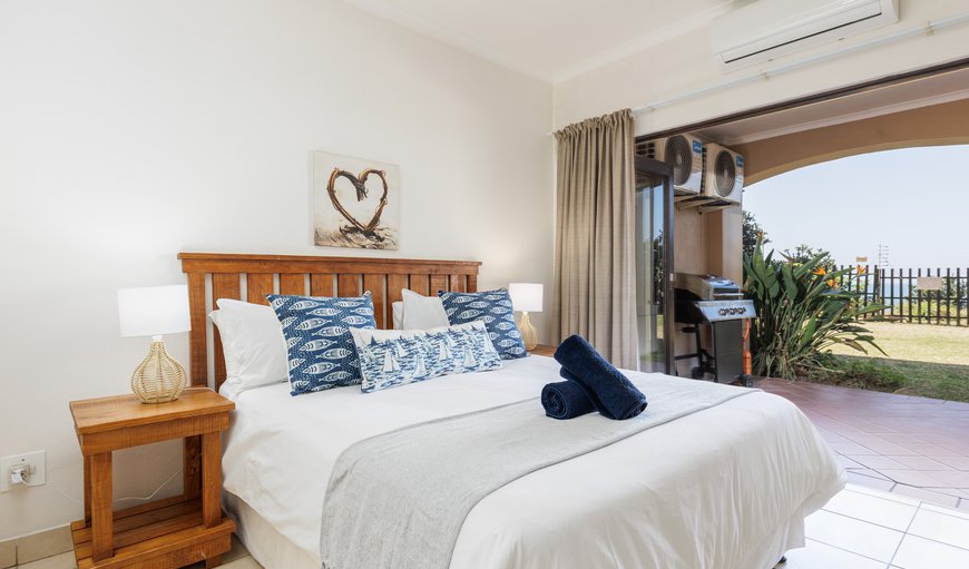 Bondi Beach 1: Main bedroom with air-con
