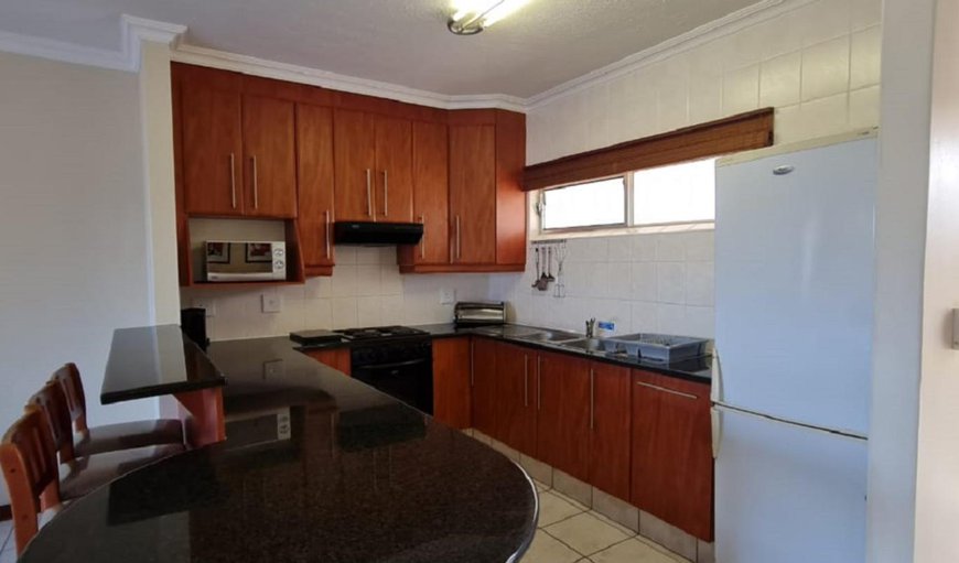 Two Bed Lower Sea View: 2 Bed Lower Sea View - The kitchen is equipped for self-catering