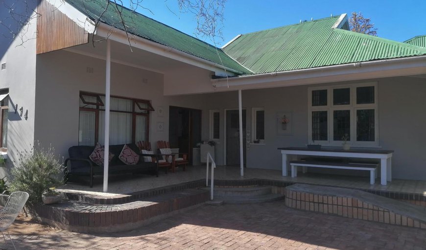 Welcome to Villa de Karoo Guest House in Oudtshoorn, Western Cape, South Africa