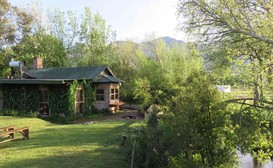 Otters Bend Lodge image