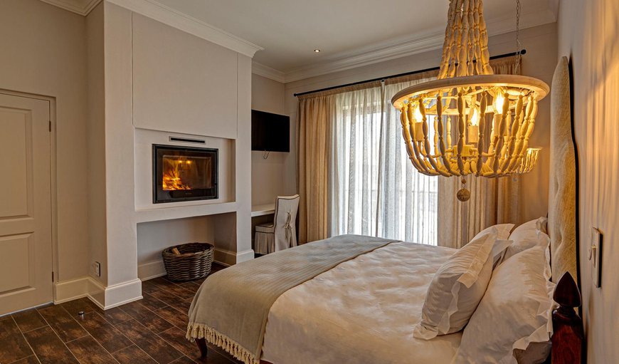 Luxury Suite: Suite - This suite is tastefully furnished with a comfortable king size bed