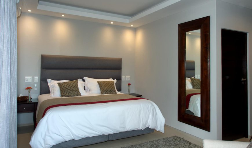 Deluxe King or Twin Room Mountain View: Deluxe King or Twin Room - This en-suite bedroom has a choice of a king size bed or twin beds