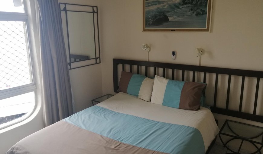 Seagull 403: The main bedroom is furnished with a double bed
