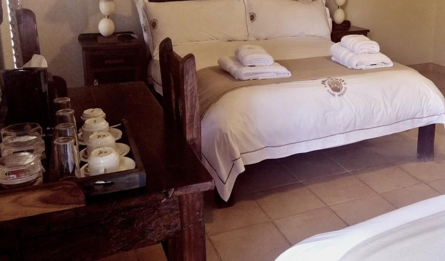 Hunters Rest: Hunters Rest - This room is furnished with a double bed and 2 single beds