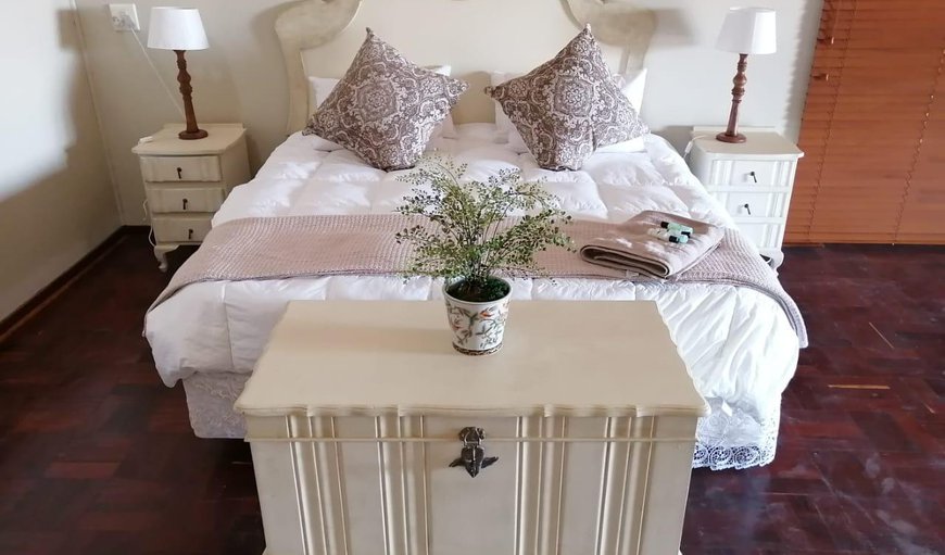 N11 Room 1: N11 Room 1 - This room is furnished with 2 single beds and a king size bed