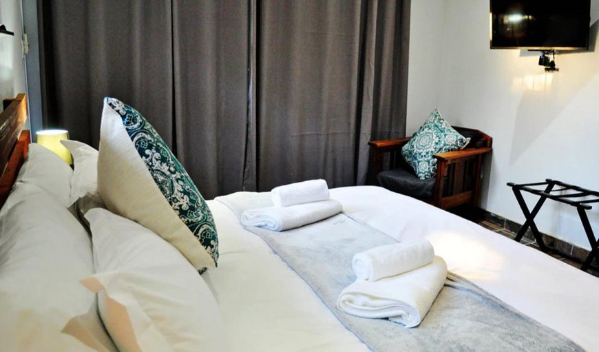 Green Room: Green Room - A small bed can be added to accommodate a small child