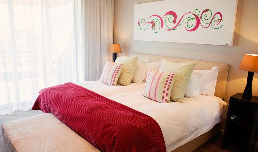 2 Bedroom Suite, King, 2Sgl: Two-Bedroom Suites - King beds and either a double or twin beds