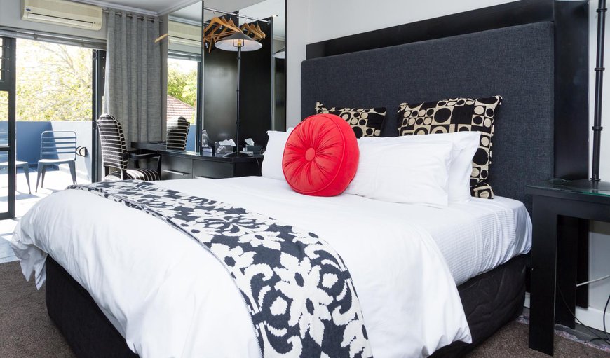 Life & Leisure 7: Deluxe Queen Room